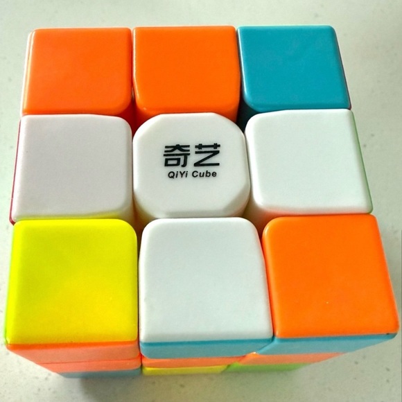 Blue and White Geometric Puzzle Toys - Picture 2 of 5